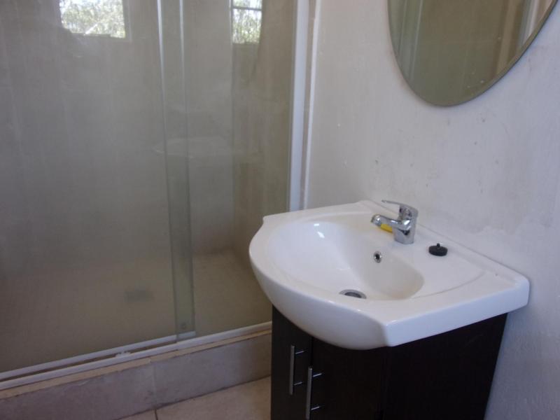 To Let 1 Bedroom Property for Rent in Sandringham Eastern Cape